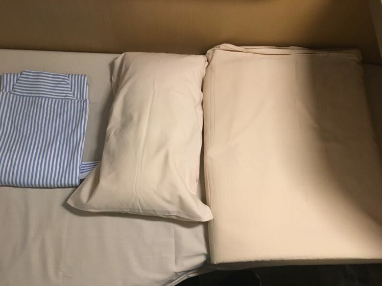 枕、浴衣、布団
