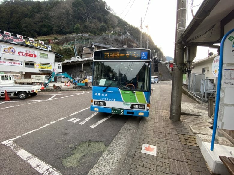 大歩危駅　祖谷バス